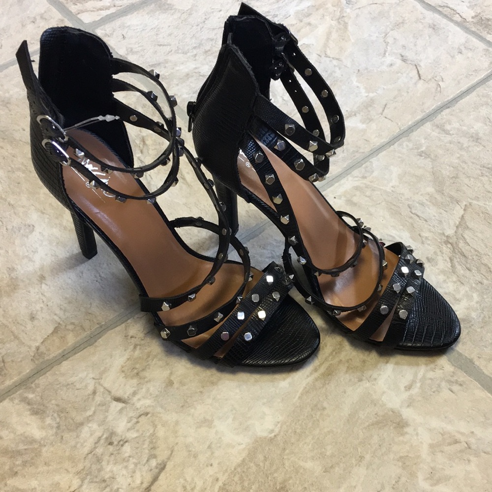 ❤️Studded Heels